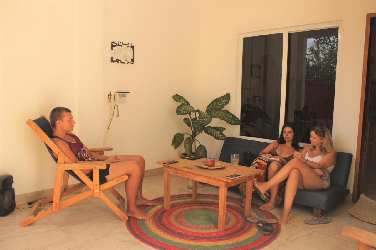 Mi Puerto Beach Hostel Puerto Escondido  Exteriör bild